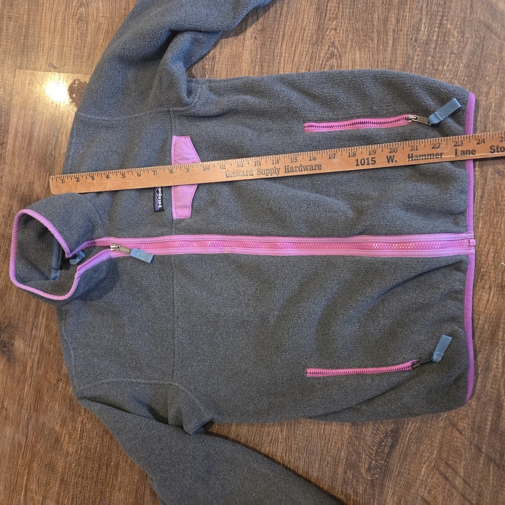 Women's Patagonia Synchilla Sweatshirt Sweater Small Gray Purple Full Zip - Picture 6 of 6
